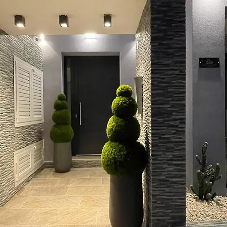 Elite Luxury