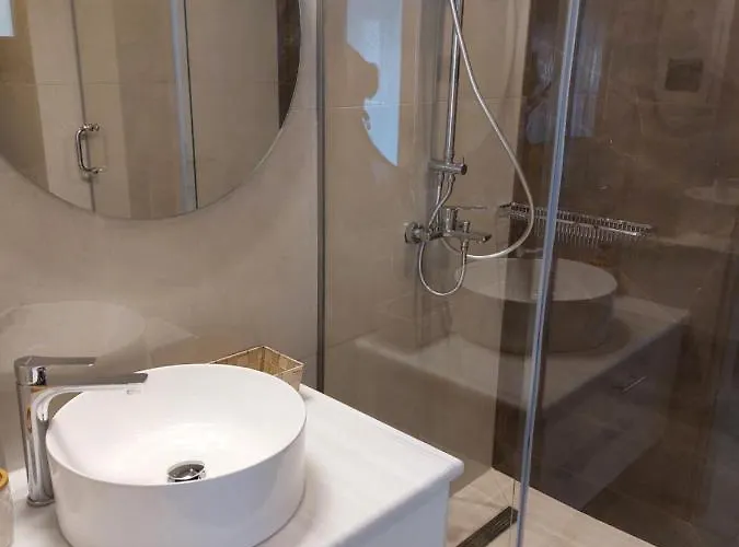 Elite Luxury