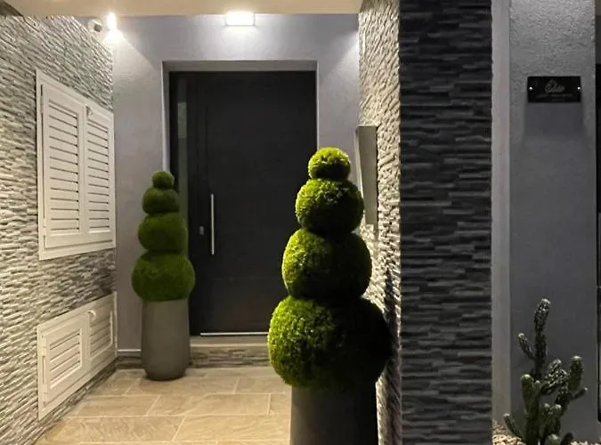 Elite Luxury